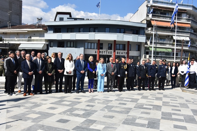 Με λαμπρότητα ο εορτασμός της 25ης Μαρτίου στον Δήμο Ηρωικής Πόλεως Νάουσας